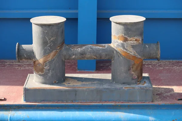 Bollard Amarração Duplo Com Trilhos Corda Bordo Navio Fluvial — Fotografia de Stock