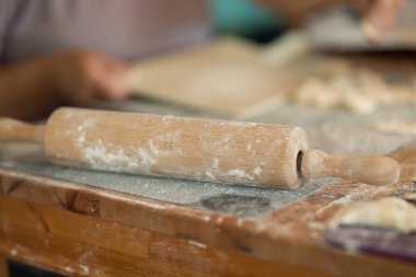 spin closeup rulo hamur mutfakta masada döşeme için