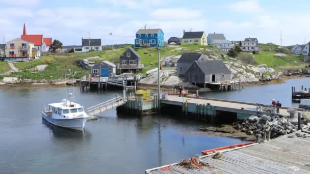 Timelapse Van Kleurrijke Gebouwen Peggys Cove Nova Scotia — Stockvideo