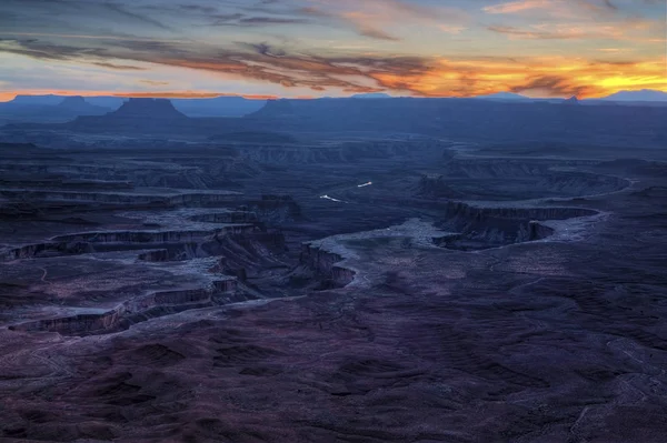Güneş ayarı Canyonlands Milli Parkı, Utah görünümünü