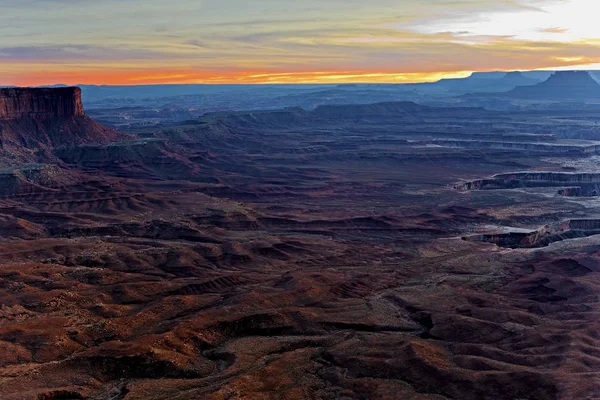 Bir gün batımı Canyonlands Milli Parkı, Utah