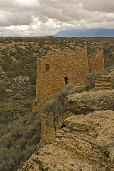 Dikey cliffside kalıntıları, Hovenweep Ulusal Anıtı