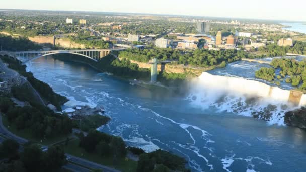 Timelapse Aéreo Las Cataratas Americanas Puente Arco Iris — Vídeos de Stock