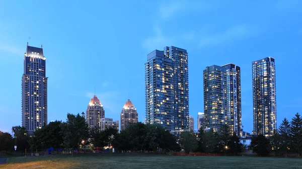 Uma Visão Noturna Mississauga Centro Cidade Ontário — Fotografia de Stock