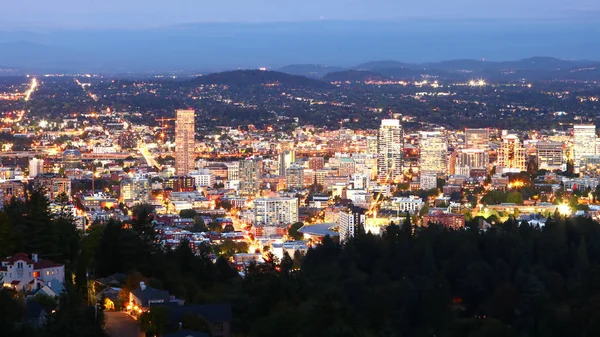 Una Vista Aérea Nocturna Portland Oregon Centro Ciudad — Foto de Stock