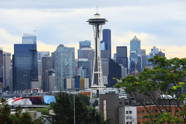 Una Vista Seattle Washington Centro Città Con Cielo Nuvoloso — Foto Stock