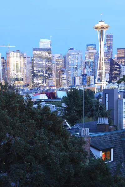 Vertical Seattle Washington Centro Città Crepuscolo — Foto Stock