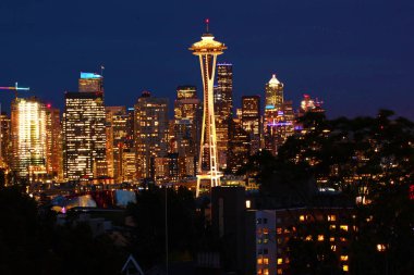 Geceleri downtown Seattle, Washington