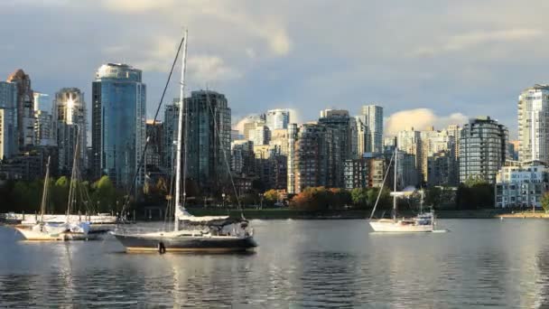 Timelapse Tekneler Vancouver Kanada Içinde Gökdelenler — Stok video