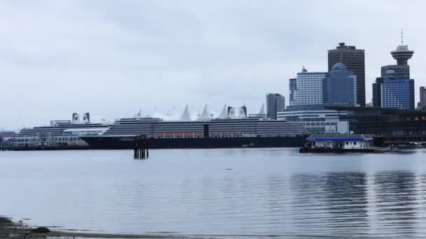 Timelapse Skyline Vancouver Columbia Británica Través Del Agua — Vídeos de Stock