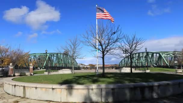 Lippujen Siltojen Kellonaika Westfieldissä Massachusetts — kuvapankkivideo