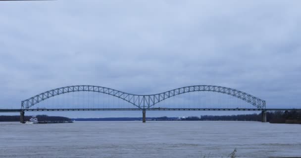 Vista Barcaza Del Río Mississippi Por Memphis — Vídeo de stock
