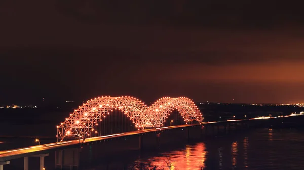 Widok Memphis Tennessee Bridge Nocą — Zdjęcie stockowe