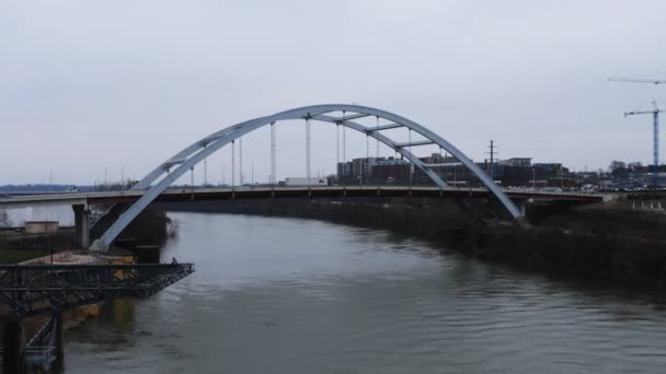 Puente Timelapse Sobre Río Cumberland Nashville Tennessee — Vídeo de stock