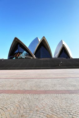 Avustralya'daki Sydney Opera Binası'nın dikey görünümü