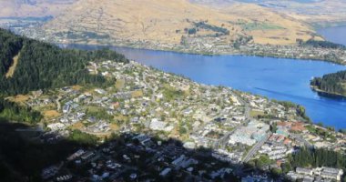 Queenstown Kasabası, Yeni Zelanda hava görünümü 4k