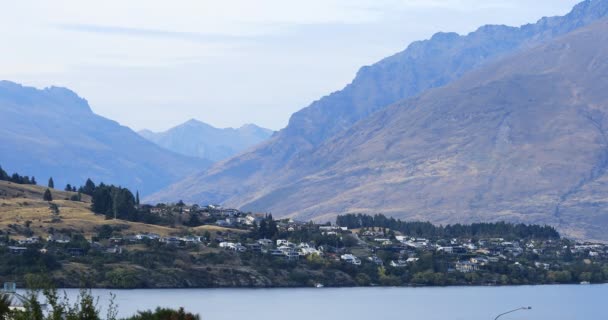 Queenstown Nya Zeeland Med Berg — Stockvideo