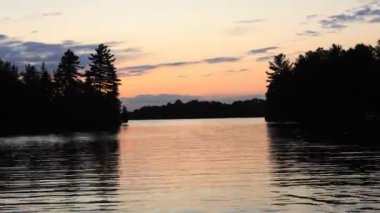 Muskoka'da gün batımı sahnesi, Kanada, Timelapse 4k
