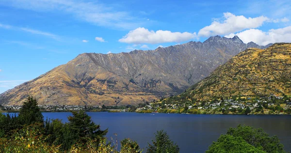 Queenstown manzarası, Dağlarla Yeni Zelanda — Stok fotoğraf