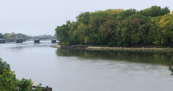 Red River Scéna Winnipegu Manitoba — Stock video