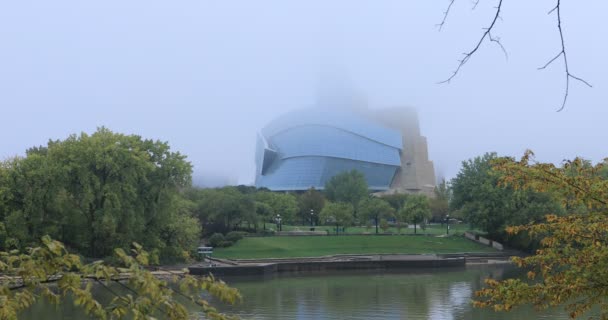 Winnipeg Manitoba Canada September 2019 Canadian Museum Human Rights Foggy — Stock Video