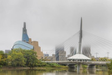 Winnipeg, Manitoba 'da İnsan Hakları ve Köprü Müzesi siste