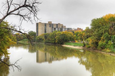 Assiniboine Nehri manzarası Winnipeg, Kanada