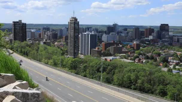 Timelapse Hamilton Ontario Centro Ciudad Con Autopista — Vídeo de stock