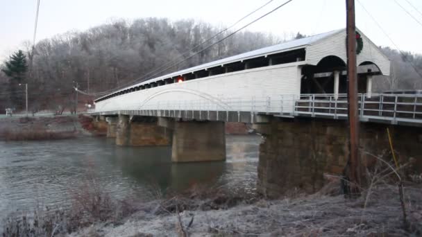 Escena Del Puente Cubierto Filipos Virginia Occidental Estados Unidos — Vídeos de Stock