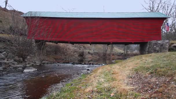 Vista Del Sinking Creek Covered Bridge Virginia Stati Uniti — Video Stock