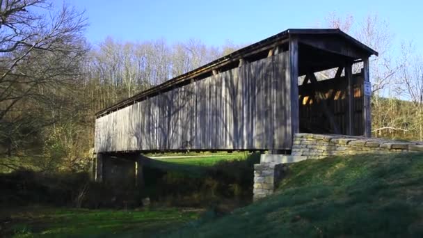 Johnson Creek Covered Bridge Kentucky Spojené Státy — Stock video