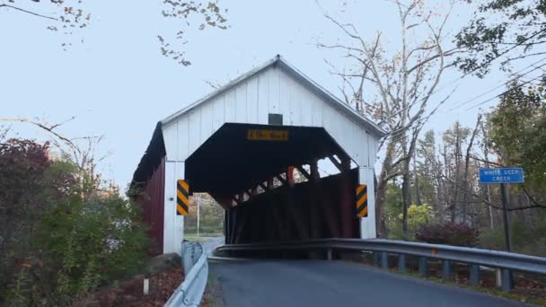 Factory Covered Bridge Pennsylvania Estados Unidos — Vídeos de Stock