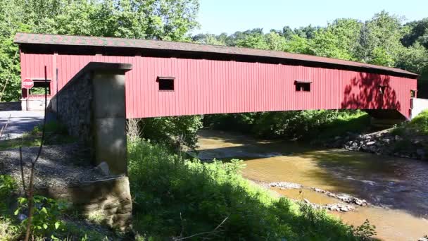 Colemanville Mill Covered Bridge Pennsylvania Estados Unidos — Vídeos de Stock