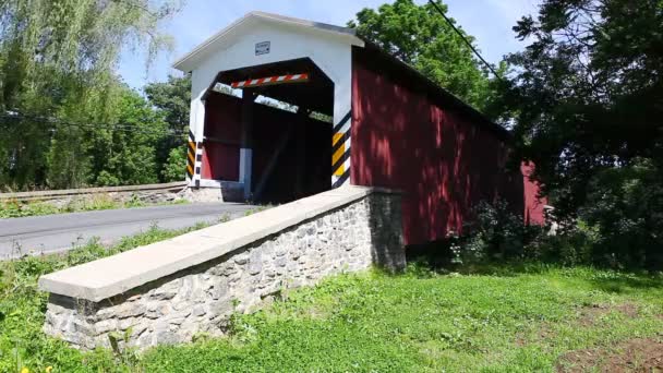 Lime Valley Covered Bridge Pennsylvania Stati Uniti — Video Stock
