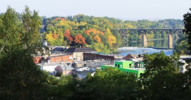 Paris, Ontario, Kanada 4K 'nın havadan görüntüsü