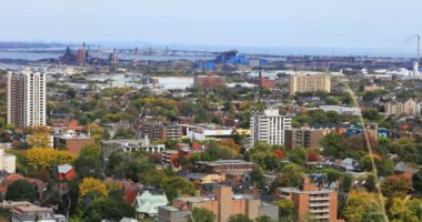 Hamilton, Kanada 'nın 4K sonbaharındaki renkli manzarası