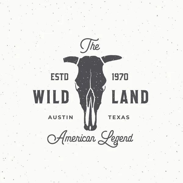 Wild Land Abstract Vectorteken, Symbool of Logo Template. Stier of Koe schedel met hoorns en Retro Typografie. Vintage Embleem met Shabby texturen. — Stockvector