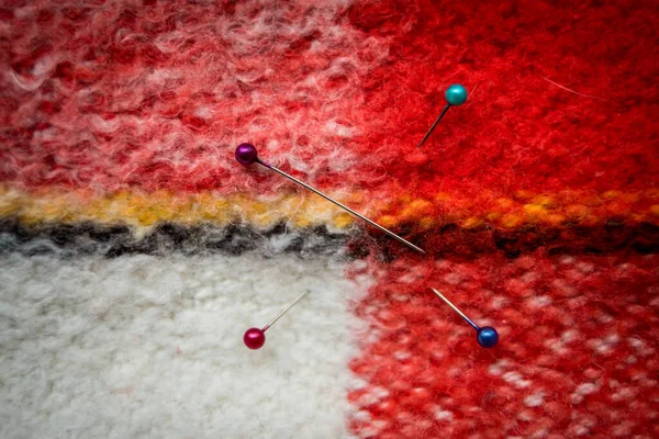 Gros Plan Une Couleur Inutile Sur Une Surface Coton Multicolore — Photo