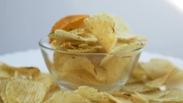 Potato Chips White Plate Close Rotation — Stock Video