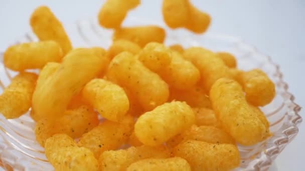 Aardappelchips Roterende Schaal Van Chips Draaien Langzaam — Stockvideo