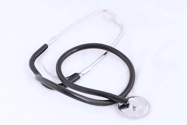 Vista Vicino Dello Stetoscopio Nero Concetto Medicina Isolato Sfondo Bianco — Foto Stock