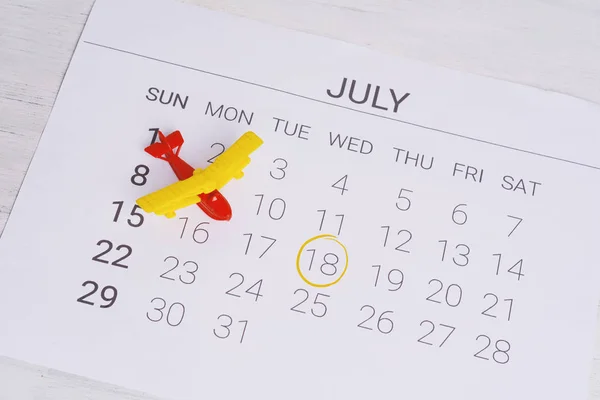 Letni Kalendarz Terminarz Samolocikiem Podróże Turystyka Wakacje Koncepcja — Zdjęcie stockowe