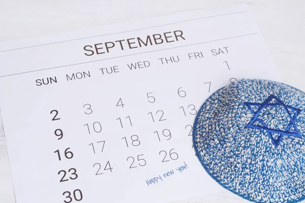 Calendario Con Kippah Calendario Con Fecha Septiembre Rosh Hashaná Concepto — Foto de Stock