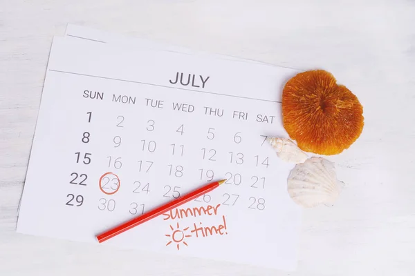 Θερινό Ωράριο Ημερολόγιο Αξεσουάρ Παραλίας Καλοκαίρι Έννοια Των Διακοπών — Φωτογραφία Αρχείου