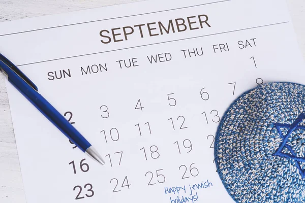 Calendario Septiembre Con Kippah Rosh Hashaná Yom Kipur Sukkot Concepto —  Fotos de Stock