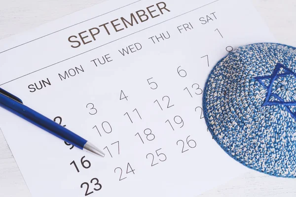 Calendário Setembro Com Kippah Rosh Hashana Yom Kipur Sukkot Conceito — Fotografia de Stock