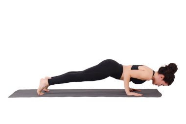 Genç latin kadın Yoga poz yapıyor. Spor fitness. İzole whie arka plan