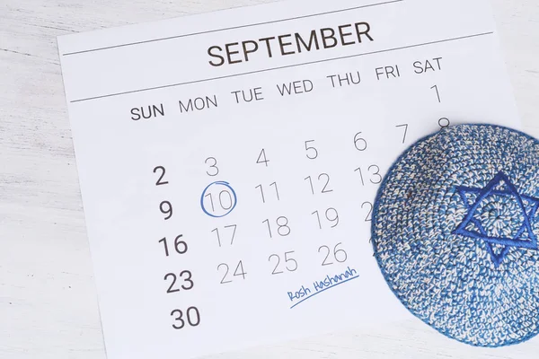 Calendario Con Kippah Calendario Con Fecha Septiembre Rosh Hashaná Concepto — Foto de Stock