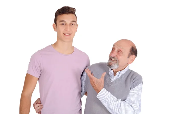 Portret Van Opa Kleinzoon Tiener Glimlachen Geïsoleerde Witte Achtergrond — Stockfoto