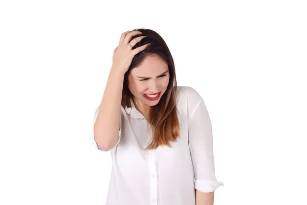 美しい若いラテン女性は頭痛を持っています 片頭痛のコンセプトです 白い背景に分離 — ストック写真
